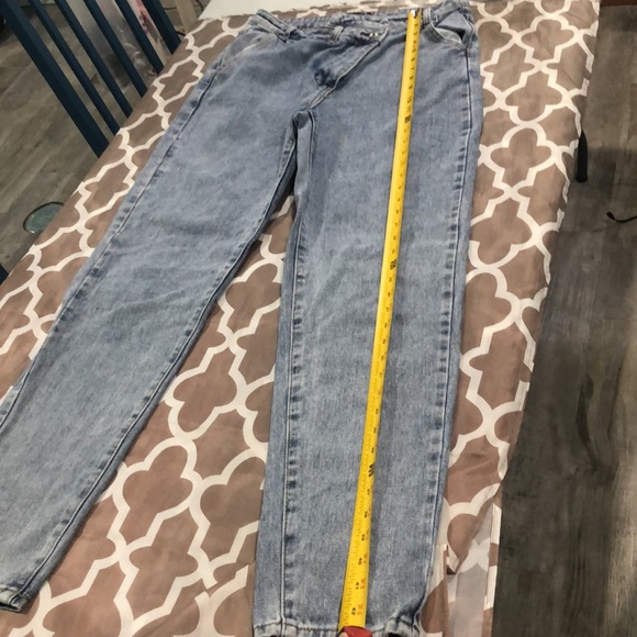 Light Blue Wash Asymmetric Waistband Jeans - Picture 8 of 10